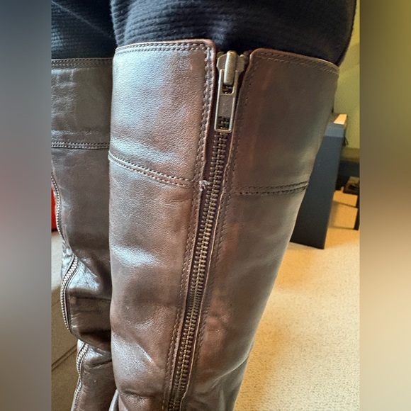 Vintage Gianni Bini Brown Leather 4 Inch Heel Boot w Front Zipper & Square Toe - Picture 9 of 11